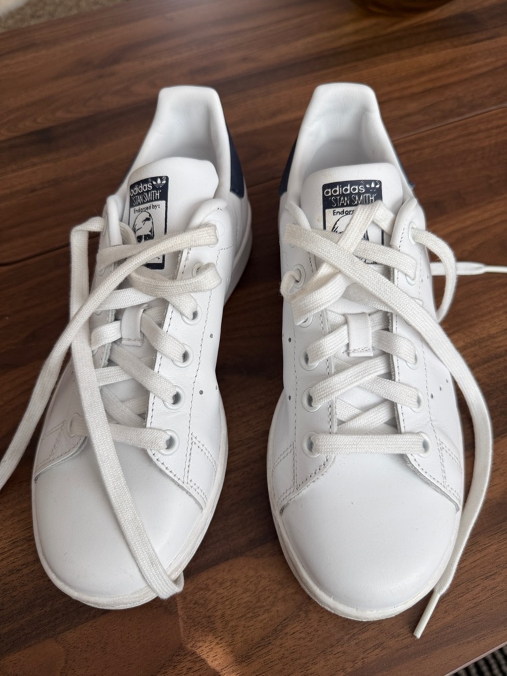 ADIDAS STAN SMITH  White Leather Sneakers with Navy Heel Accent W- Size 5.5